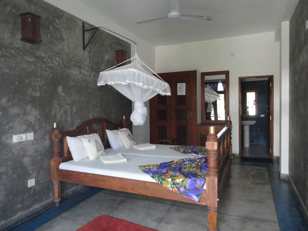 Aaradhya Mirissa Hotel Exterior photo